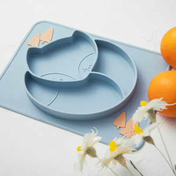 100457-2d9bc5.webp Baby Silicone Dinner Plate with Cartoon Fox Design