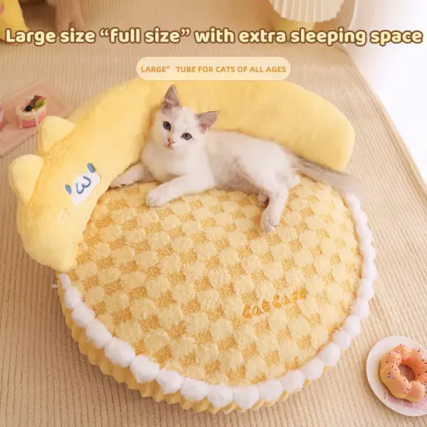 Warm and Cozy Donut Cat Bed for All-Season Comfort