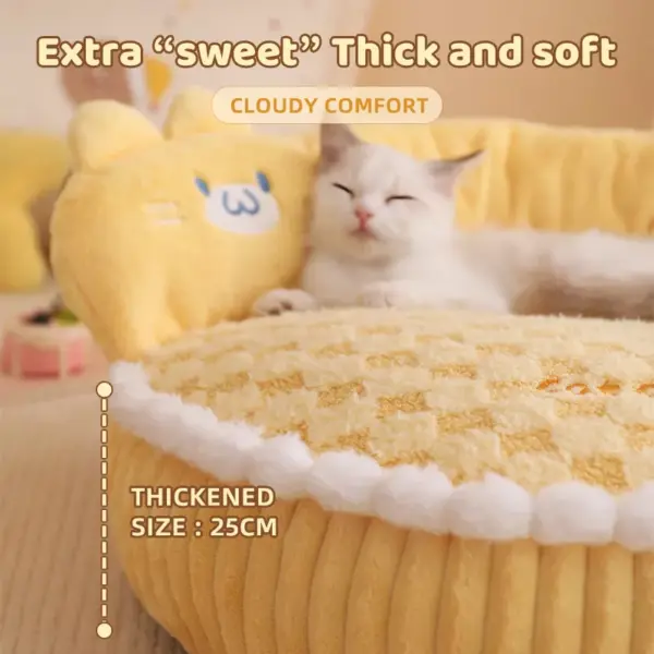 Warm and Cozy Donut Cat Bed for All-Season Comfort