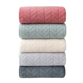 102360-94131e.webp Luxurious Cotton-Polyester Blend Towel