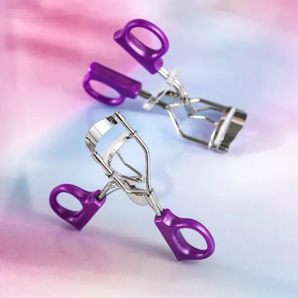 Perfect Curl Eyelash Curler with Comb for Natural Look