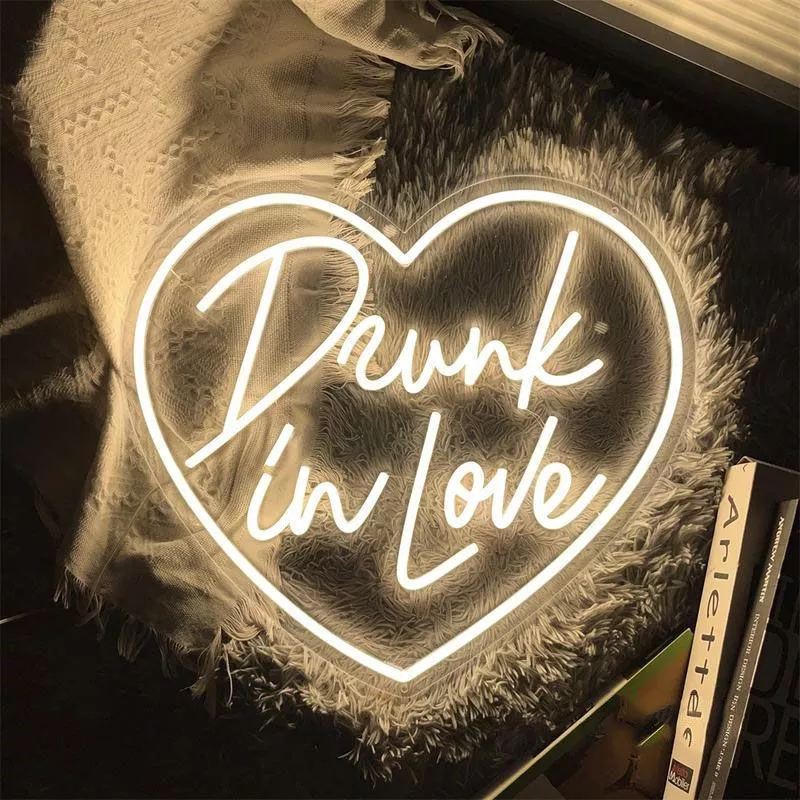 96518-7f0082.webp Drunk in Love Neon Sign