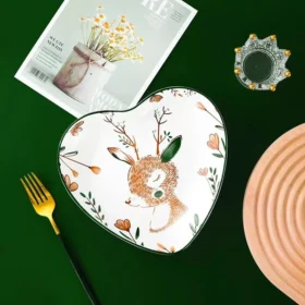 96869-1c567b.webp Charming Heart-Shaped Ceramic Plate for Romantic Dining & Dessert Presentation