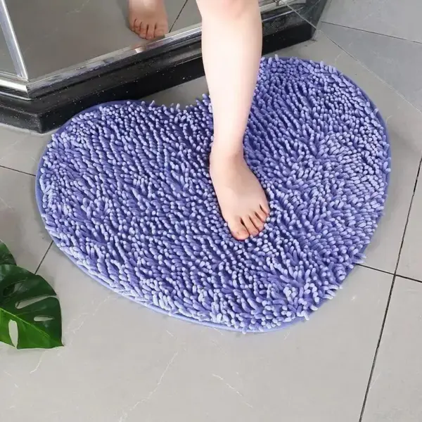 Heart-Shaped Chenille Floor Mat