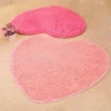 97334-892f12.webp Heart-Shaped Chenille Floor Mat