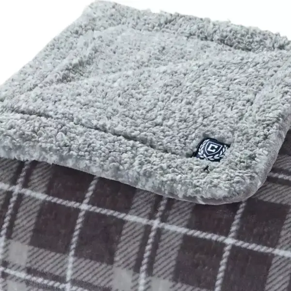 107058-461de1.webp Luxury Plaid King Blanket with Sherpa Reverse