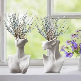 107504-185fb6.webp European Ceramic Face Vase