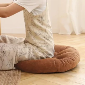 107571-7f6280.webp Ultra Comfort Round Plush Seat Cushion