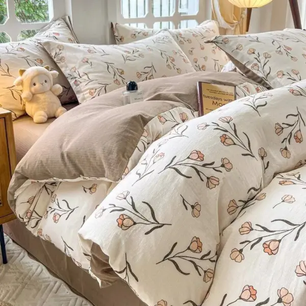 Floral Jacquard Bedding Set