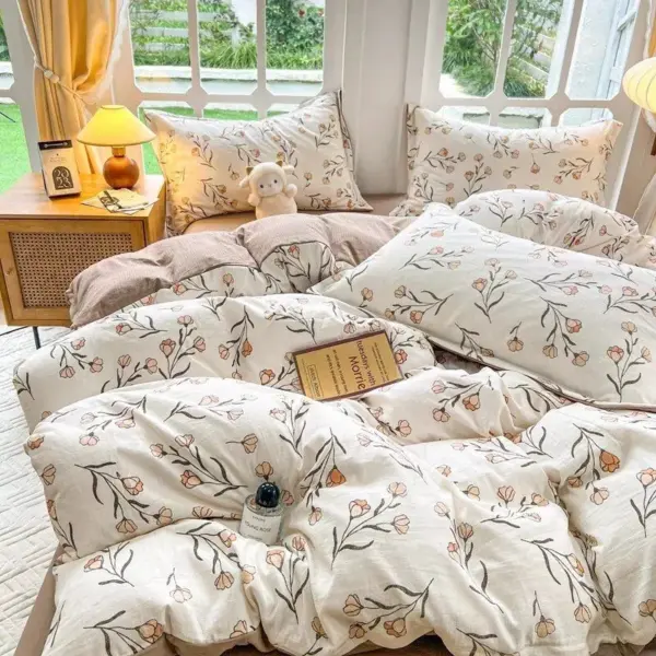 Floral Jacquard Bedding Set